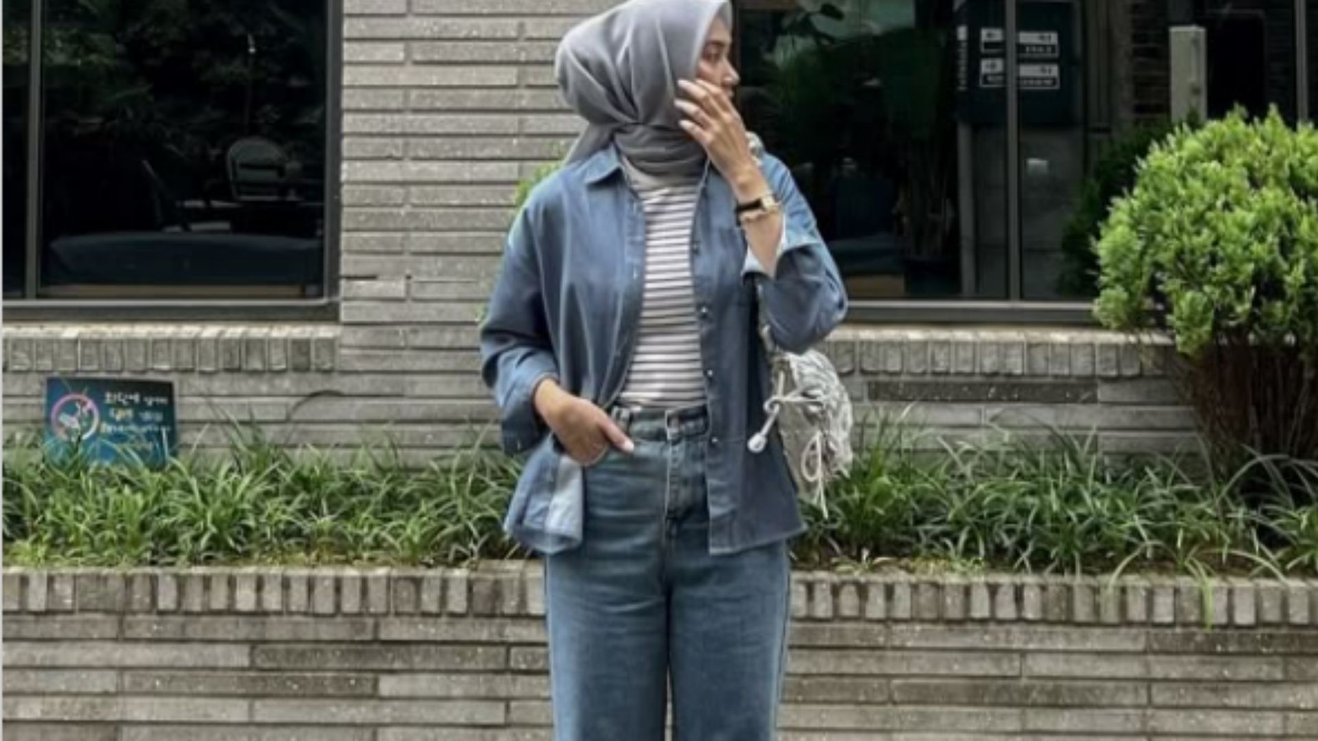 7 Ide OOTD Ngabuburit Buat Cewek Berhijab, Simple dan Cantik!