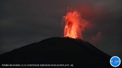 Gunung Lewotobi NTT Meletus, Status Awas Diberlakukan!