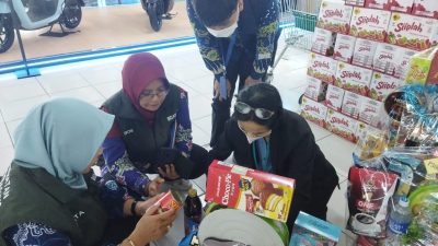 Sidak Parcel di Tulungagung, Sejumlah Produk Tak Layak Edar Ditemukan