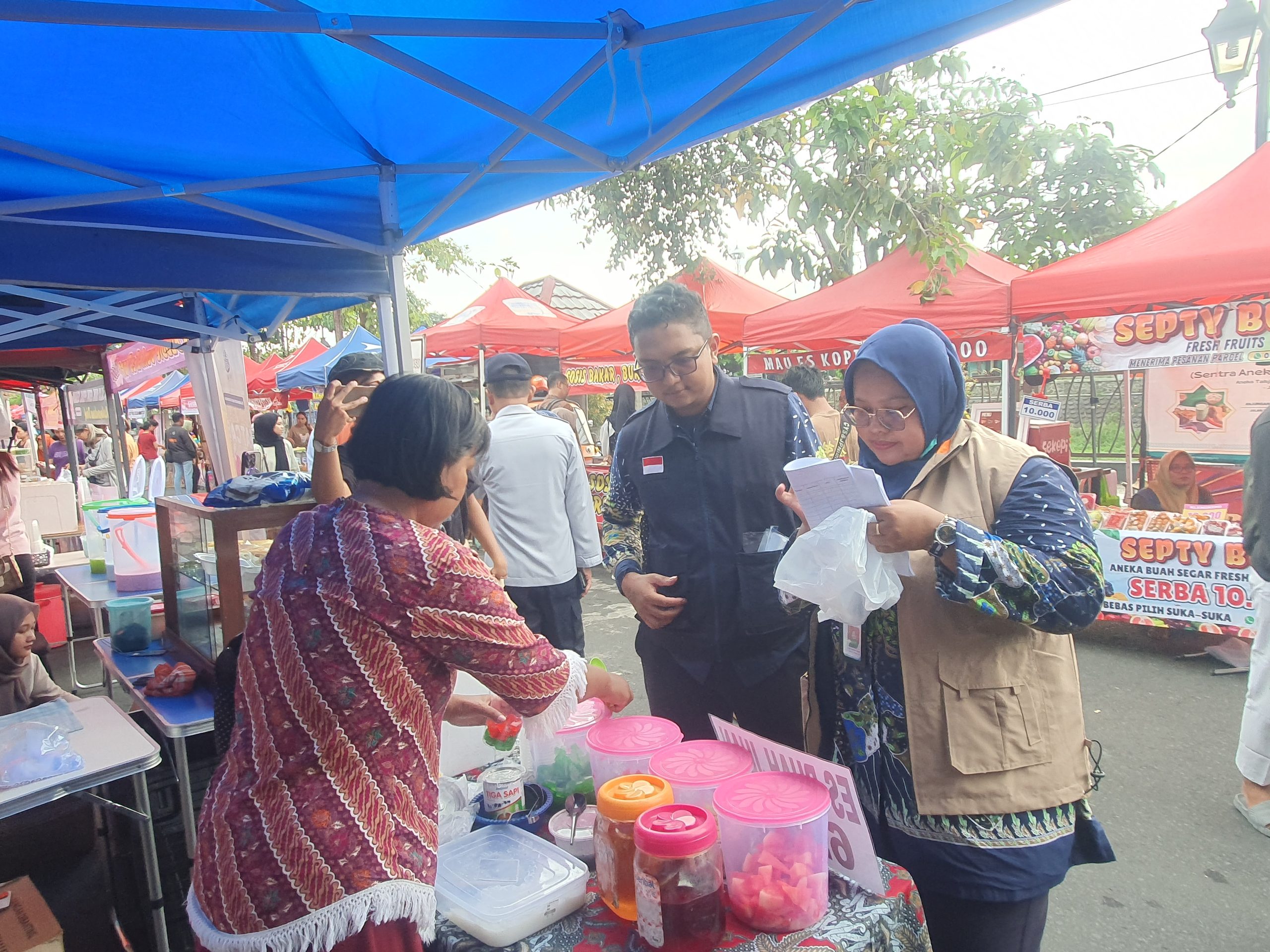 Waspada! Kerupuk Mengandung Rhodamin B Ditemukan di Pasar Takjil Tulungagung