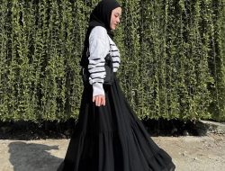 7 Ide OOTD Bukber Serba Hitam yang Simple dan Elegan, Tetap Terlihat Sopan!