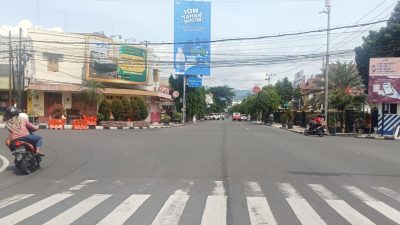 Kota Kediri Lengang di H-1 Lebaran, Mobil Berpelat Luar Kota Mendominasi