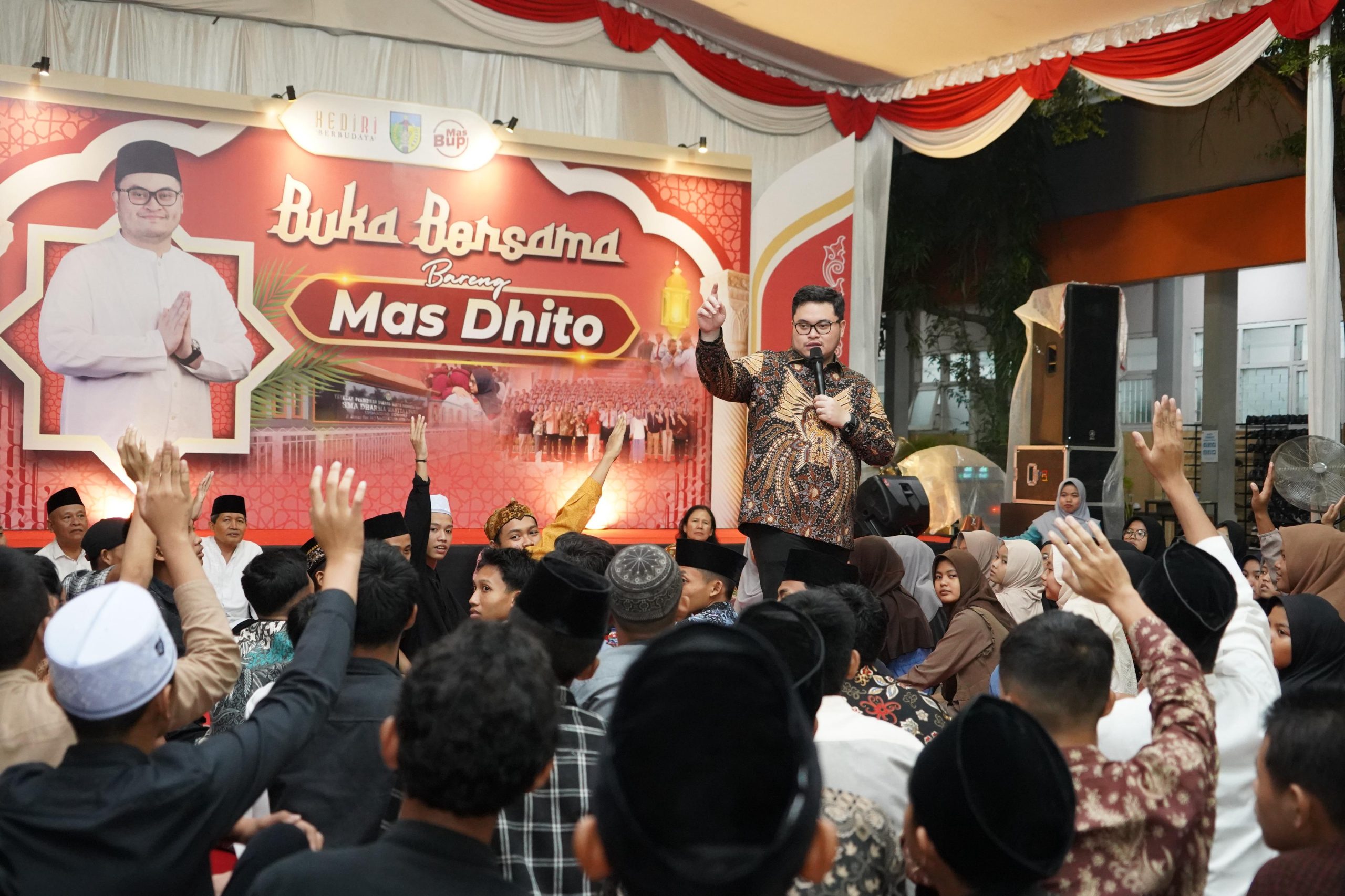  Mas Dhito Beri Motivasi Siswa SMA Dharma Wanita Boarding School