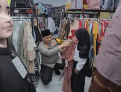 Kapolres Blitar Ajak Anak Yatim Berbelanja Pakaian Baru di Bulan Ramadan