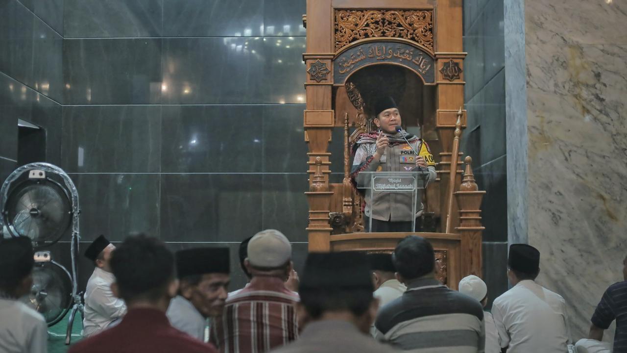 Safari Ramadan, Kapolres Blitar Ajak Jamaah Jaga Keamanan dan Ketertiban
