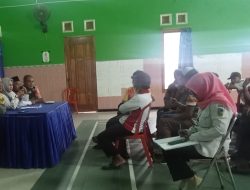 Warga Sambirejo, Desa Tiron Minta Penghentian Sementara Pemasangan Tiang Pancang Tol Kediri-Tulungagung