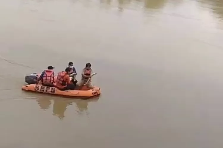 Warga Madiun yang Hanyut Diterjang Banjir Ditemukan Tak Bernyawa di Blora