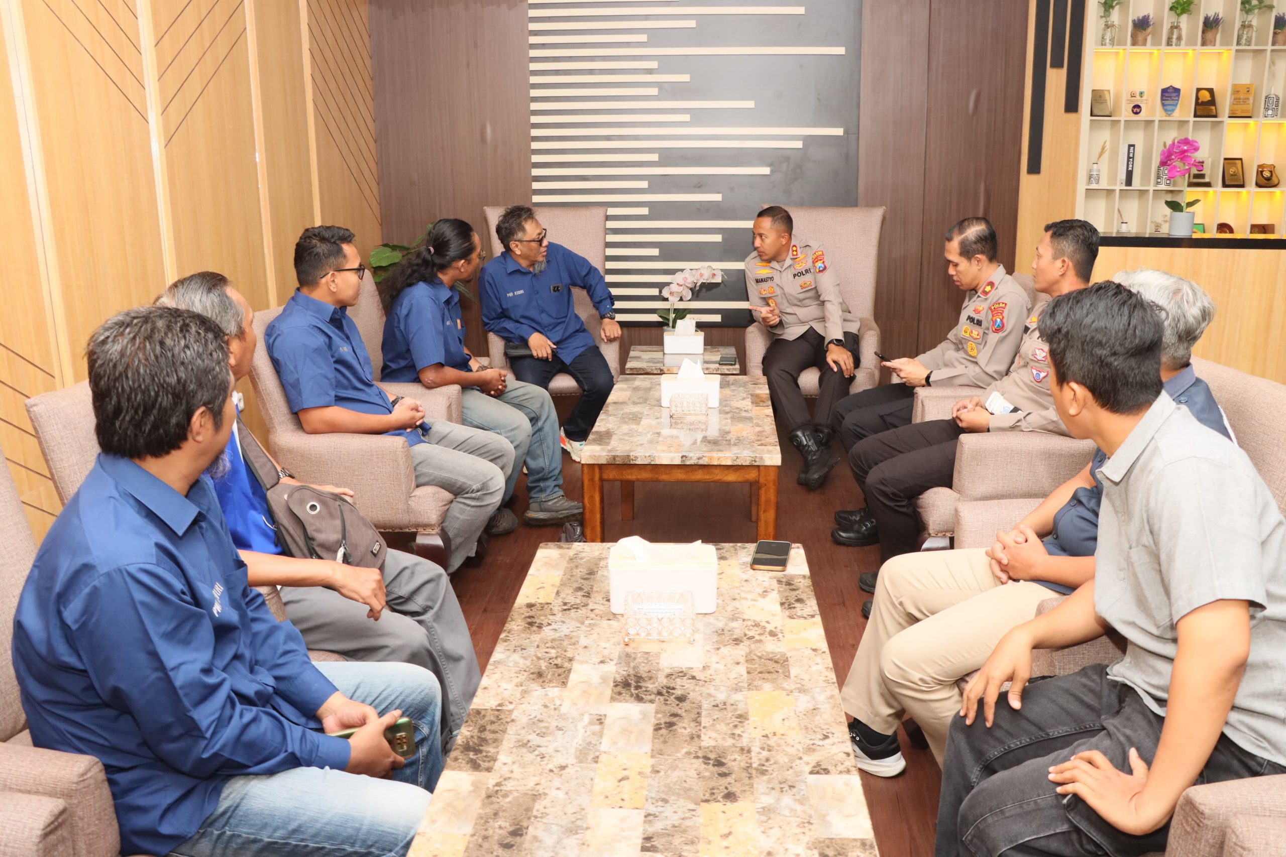 PWI Kediri Raya dan Polres Kediri Kota Bersinergi dalam Peringatan HPN 2025