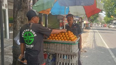 Harga Buah Melonjak Jelang Lebaran, Pedagang Mengeluh Sepi Pembeli