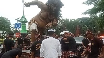 Tawur Agung Kesanga dan Pawai Ogoh-Ogoh Semarakkan Perayaan Nyepi di Kota Kediri
