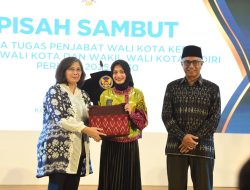 Mbak Vinanda Apresiasi Kepemimpinan Pj Wali Kota Kediri dalam Acara Pisah Sambut