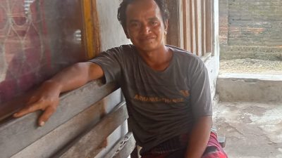 Warga Dusun Petuk, Desa Puhrubuh, Kecamatan Semen Desak Kepastian Uang