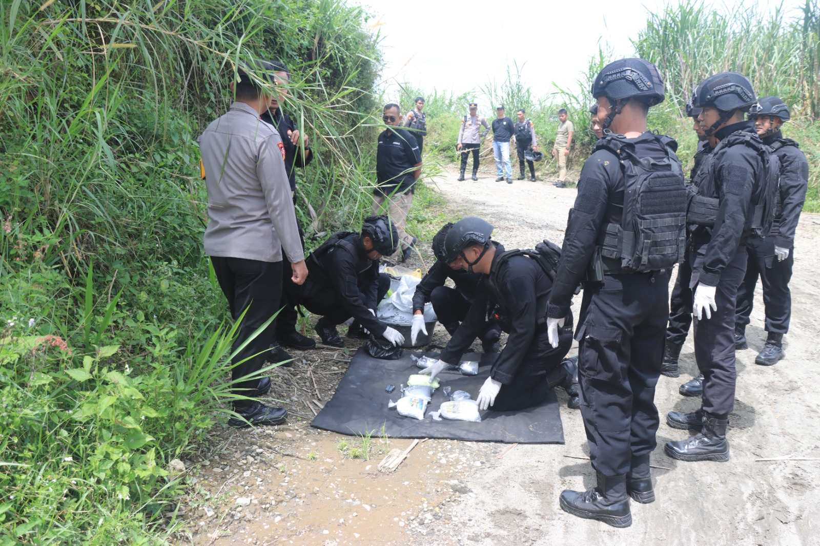 Polisi Musnahkan 96 Kilogram Bahan Peledak untuk Mercon