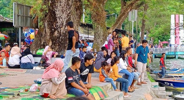 Libur Lebaran, Telaga Ngebel Raup PAD Hampir Rp 400 Juta dari 26 Ribu Pengunjung