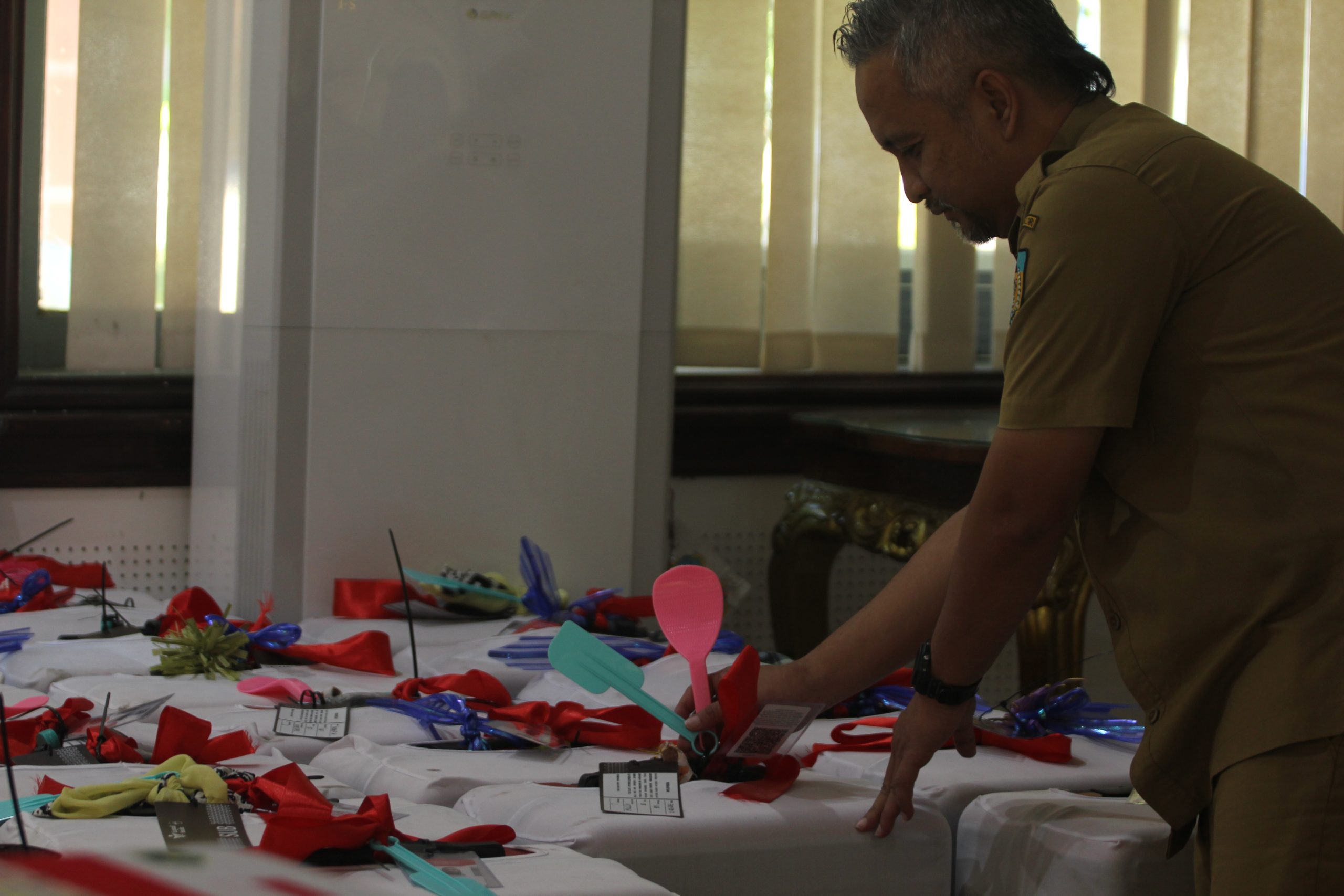 Kloter 5 dan 6 Jamaah Haji Kediri Diberangkatkan Usai Salat Jumat, Koper Diberi Tanda Unik