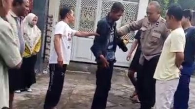 Ketahuan Mencuri di Rumah Keponakan, Pria di Jombang Babak Belur Dihajar Warga