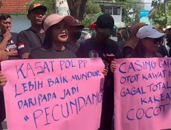 Demo PKL Warnai Halaman Kantor Pemkab Jombang, Tuntut Penertiban Adil