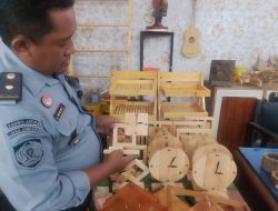 Tangan Terampil dari Lapas Jombang, Limbah Kayu Disulap Jadi Kerajinan Bernilai Jual