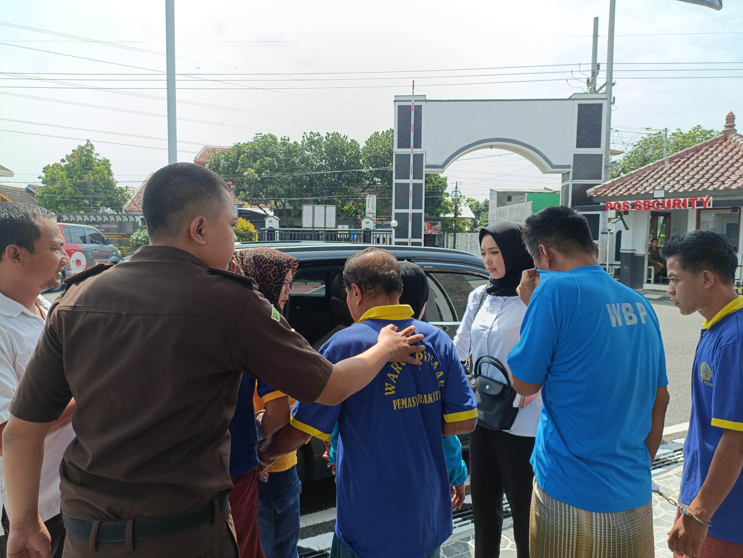 Kejari Kabupaten Kediri Terima Pelimpahan Enam Tersangka Kasus Pencurian Emas, Kerugian Capai Puluhan Juta