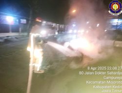 Motor Pemuda Semen Terbakar di Mojoroto, Diduga Karena Bocor Selang Bahan Bakar