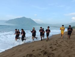 Sebanyak 28 Pemain Inter Kediri Digembleng Fisik di Pantai Prigi, Fokus Siapkan Diri Jelang Babak 64 Besar Liga 4