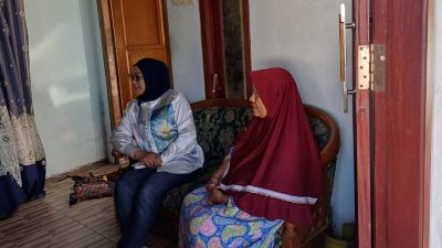 Bebas dari Tunggakan Rp 12,7 Juta, Masruroh Janda Penjual Gorengan Akhirnya Kembali Nikmati Listrik!