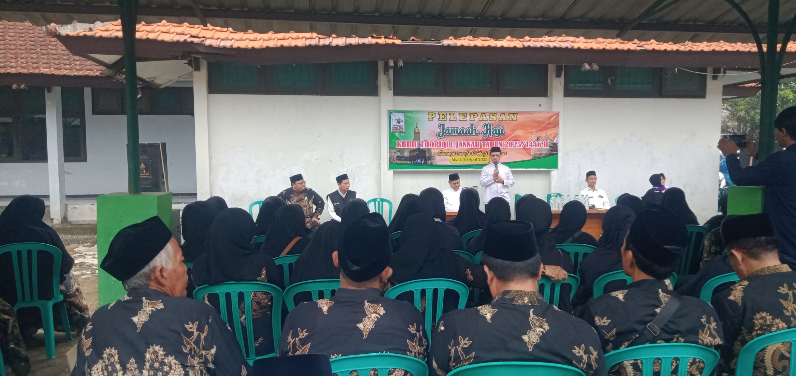 Ratusan Jamaah Haji Asal Jombang Ikuti Prosesi Pelepasan di Kantor IPHI