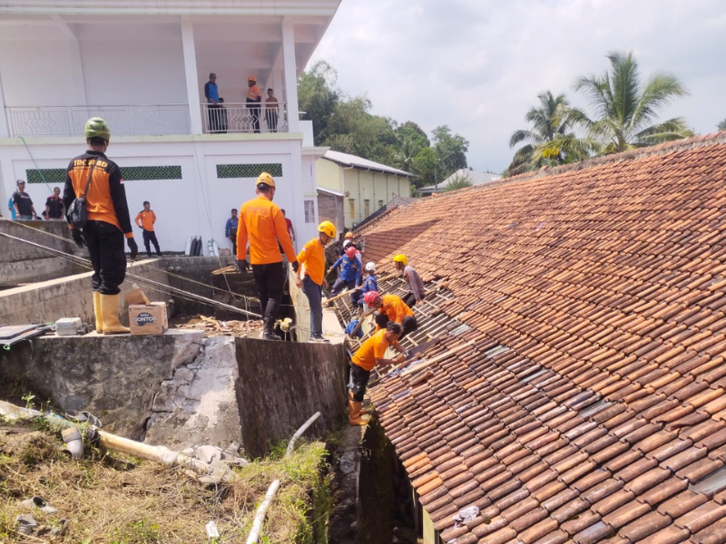 Robohnya Tandon Air di Pondok Gontor Kampus 5 Magelang Menyisakan Duka