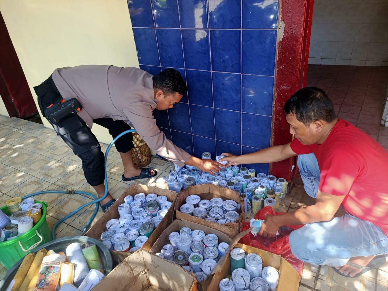 Polsek Gurah Amankan Ratusan Petasan di Enam Desa, Antisipasi Ledakan Saat Lebaran