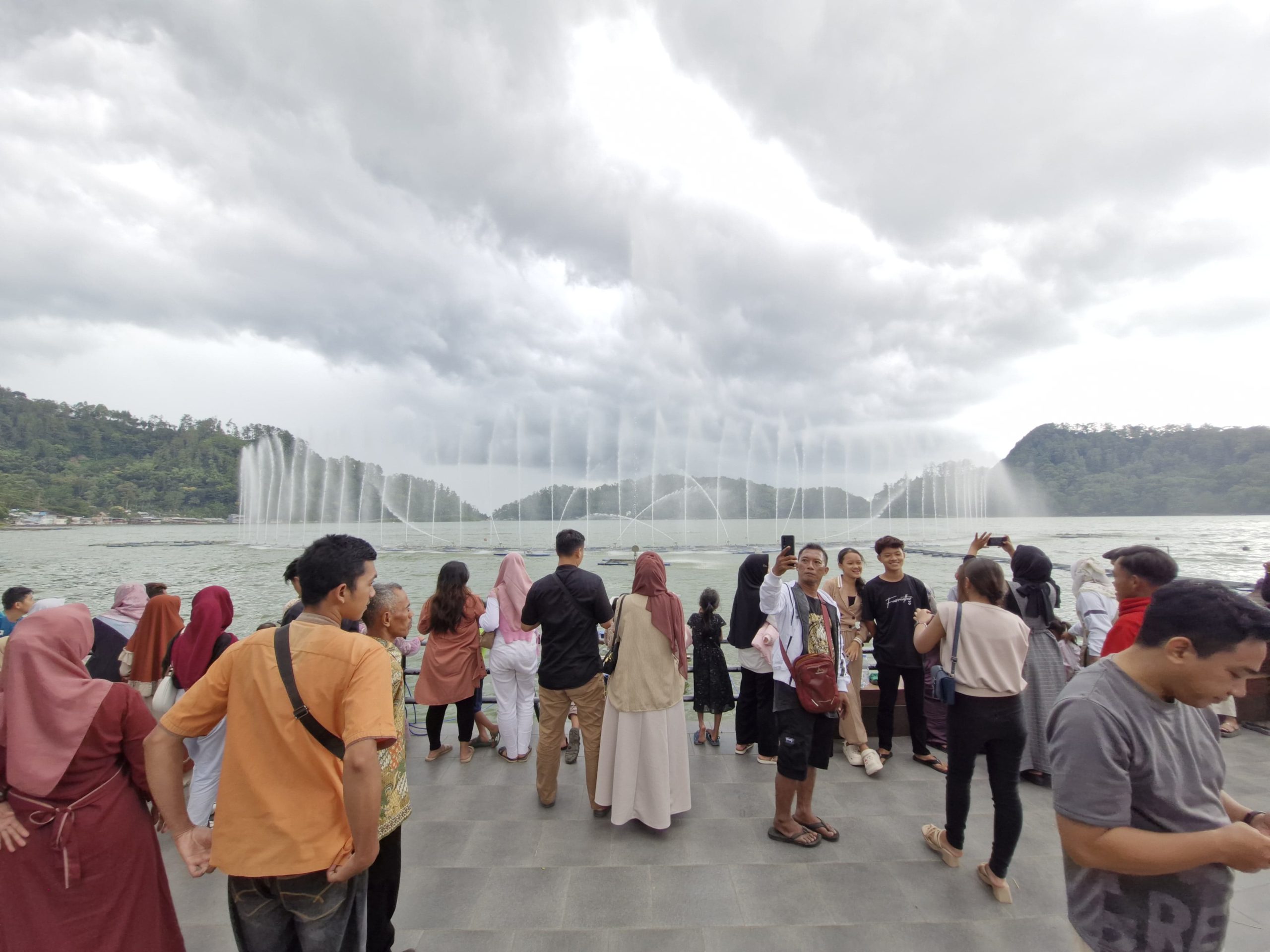Hari Keempat Libur Lebaran, Telaga Ngebel Ponorogo Dipadati Ribuan Wisatawan