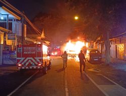Mikrolet Terbakar di Kota Batu, Diduga Angkut LPG dan Pertalite dengan Tangki Modifikasi