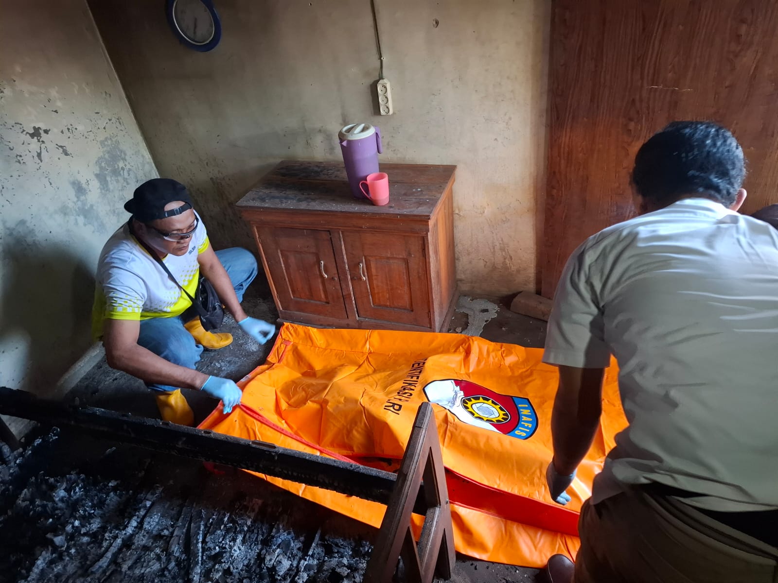 Lilin Jadi Pemicu, Nenek 91 Tahun Tewas Terpanggang di Kamar Tidur