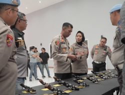 Wakapolres Blitar Tinjau Langsung Kesiapan Senpi Dinas, Pastikan Kondisi Tetap Prima