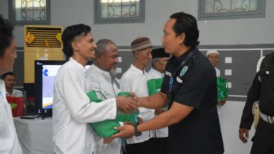 Lapas Lamongan dan Forkopimda Salurkan Bantuan Sosial untuk Narapidana yang Tak Pernah Dikunjungi Keluarga