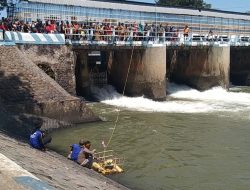 Larung Sesaji di Dam Baduk Malangsari, Wujud Syukur Pedagang dan Upaya Tarik Wisatawan