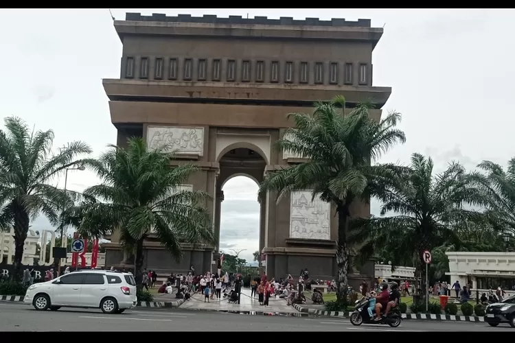 Monumen SLG Diserbu Wisatawan Saat Libur Lebaran, Pengunjung Luar Kota Terpukau Keindahannya