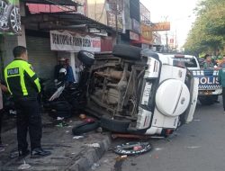 Mobil Terios Hantam Ruko di Singosari, Pemilik Bengkel Meninggal di Tempat