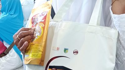Bekal Rasa Rumah, Pemkab Kediri Bagi Sambel Pecel dan Tumpang untuk Jamaah Haji