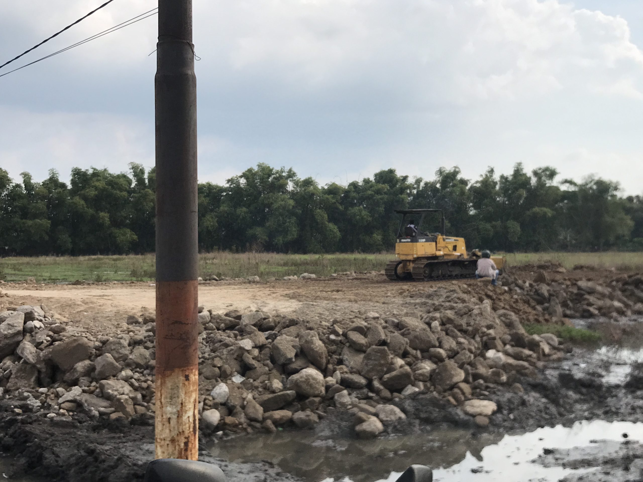 Diduga Gunakan Izin UMKM, Pengurukan Lahan Pabrik Rokok di Nganjuk Disorot