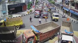 Ratusan Dump Truck Serbu Kantor DPRD Nganjuk, Tuntut Penertiban ODOL dan Keringanan Pajak