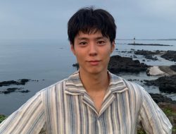Dikenal Lembut, Park Bo Gum Tunjukkan Sisi Malaikatnya di Kamp Militer