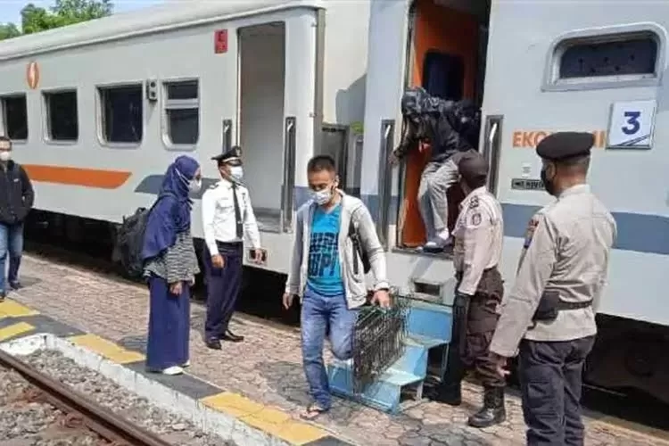 Polsek Kras Intensifkan Pengamanan Arus Balik di Stasiun Kereta