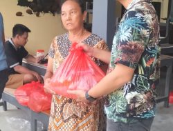Terdampak Debu Proyek Tol, Warga Tiron Terima Bantuan Sembako dari PT Hastari