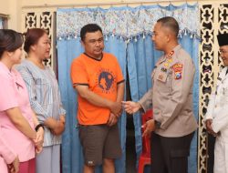 Kapolres Kediri Kota Kunjungi Anggota yang Sakit Menahun, Sampaikan Dukungan dan Doa Kesembuhan