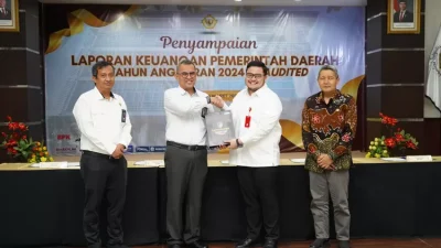 Mas Dhito Serahkan LKPD 2024, Targetkan Raih Opini WTP Kesembilan dari BPK
