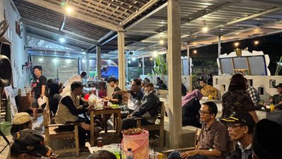 Halal Bihalal di Gili Padi Cafe Meriah, Artis Kediri dan Ketua PWI Hadir
