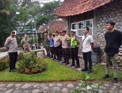 Ratusan Jemaat Khusyuk Jalani Jalan Salib di Gua Maria Lourdes Puhsarang, Polsek Semen Siaga Amankan Prosesi