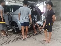 Musim Mudik Lebaran, Jasa Cuci Mobil di Kediri Laris Manis