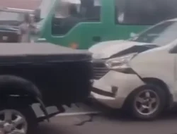 Kecelakaan Beruntun di Persimpangan Kertosono, Lalu Lintas Macet Saat Arus Balik Lebaran