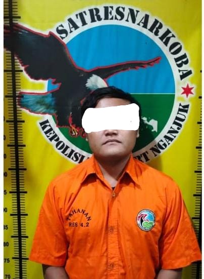 Polres Nganjuk Tangkap Pengedar Okerbaya di Lengkong, Pemasok Utama Masih Diburu